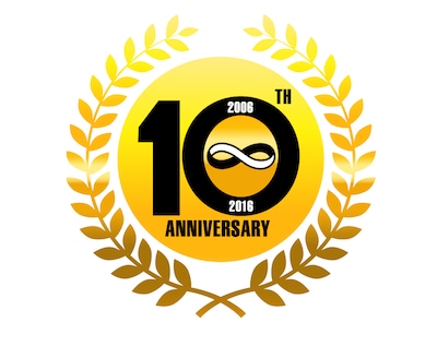 ヨシモト∞ホール10周年のロゴ。