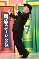 雨上がり決死隊へ向けて奇声を発するハリウッドザコシショウ。