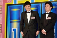 （左から）小島よしお、シャンプーハットこいで。