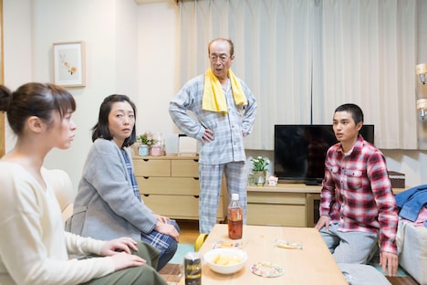 コント「家出」のワンシーン。(c)NHK