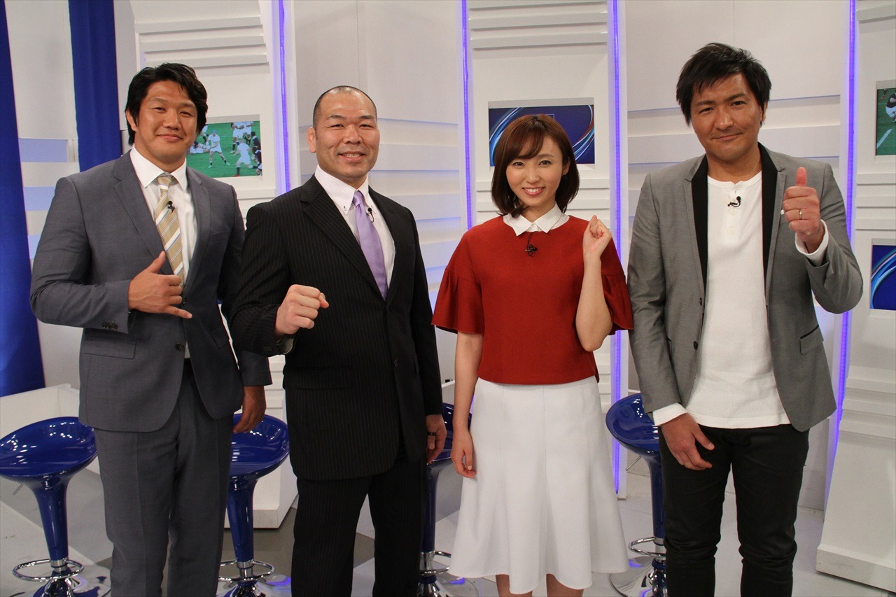 「ラグビー欧州6カ国対抗戦 シックス・ネーションズ まだ間に合うダイジェスト」に出演するスリムクラブ真栄田（右端）。(c)WOWOW