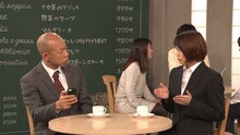 コント「I.S.S.E.I」に出演する（左から）バイきんぐ小峠、岡本玲。(c)NHK