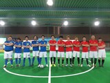 「スマート光FUTSAL よしもと杯」に参加した（左から）ダブルアート真べぇ、コロコロチキチキペッパーズ西野、アイロンヘッド辻井、見取り図・盛山、吉田たち・ゆうへい、吉田たち・こうへい、プリマ旦那・野村、見取り図リリー、ミキ亜生、シンクロック木尾、コロコロチキチキペッパーズ・ナダル、尼神インター誠子。