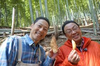 北九州市合馬地区でのロケの様子。(c)NHK