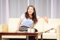 横澤夏子の単独ライブ「ダントツガール」のワンシーン。