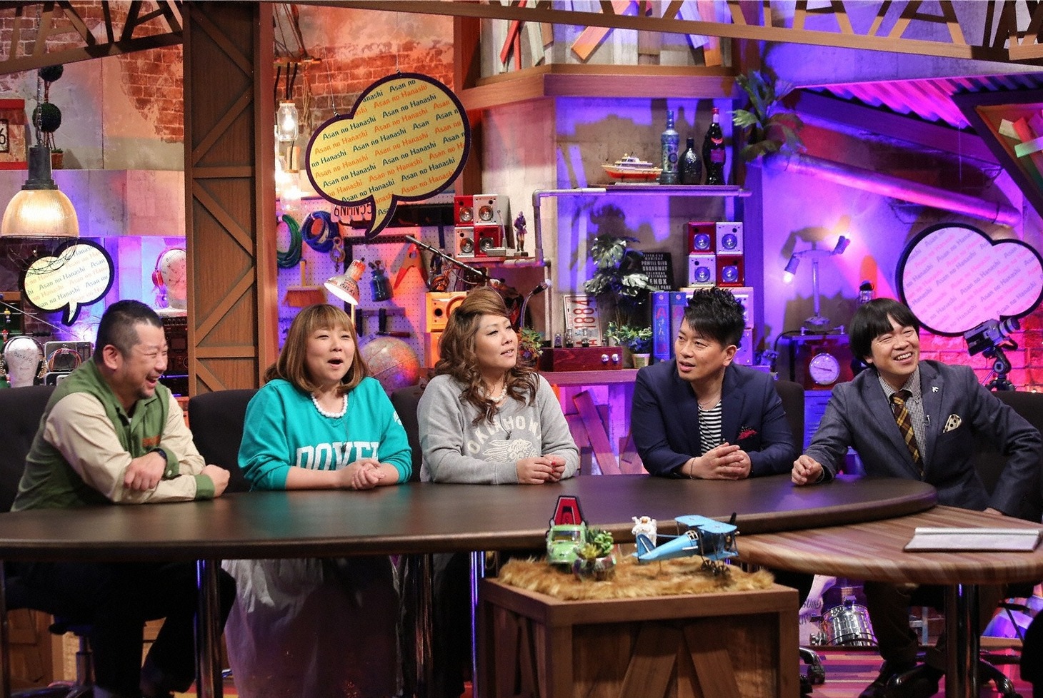 （左から）ケンドーコバヤシ、海原やすよ ともこ、雨上がり決死隊。(c)ABC