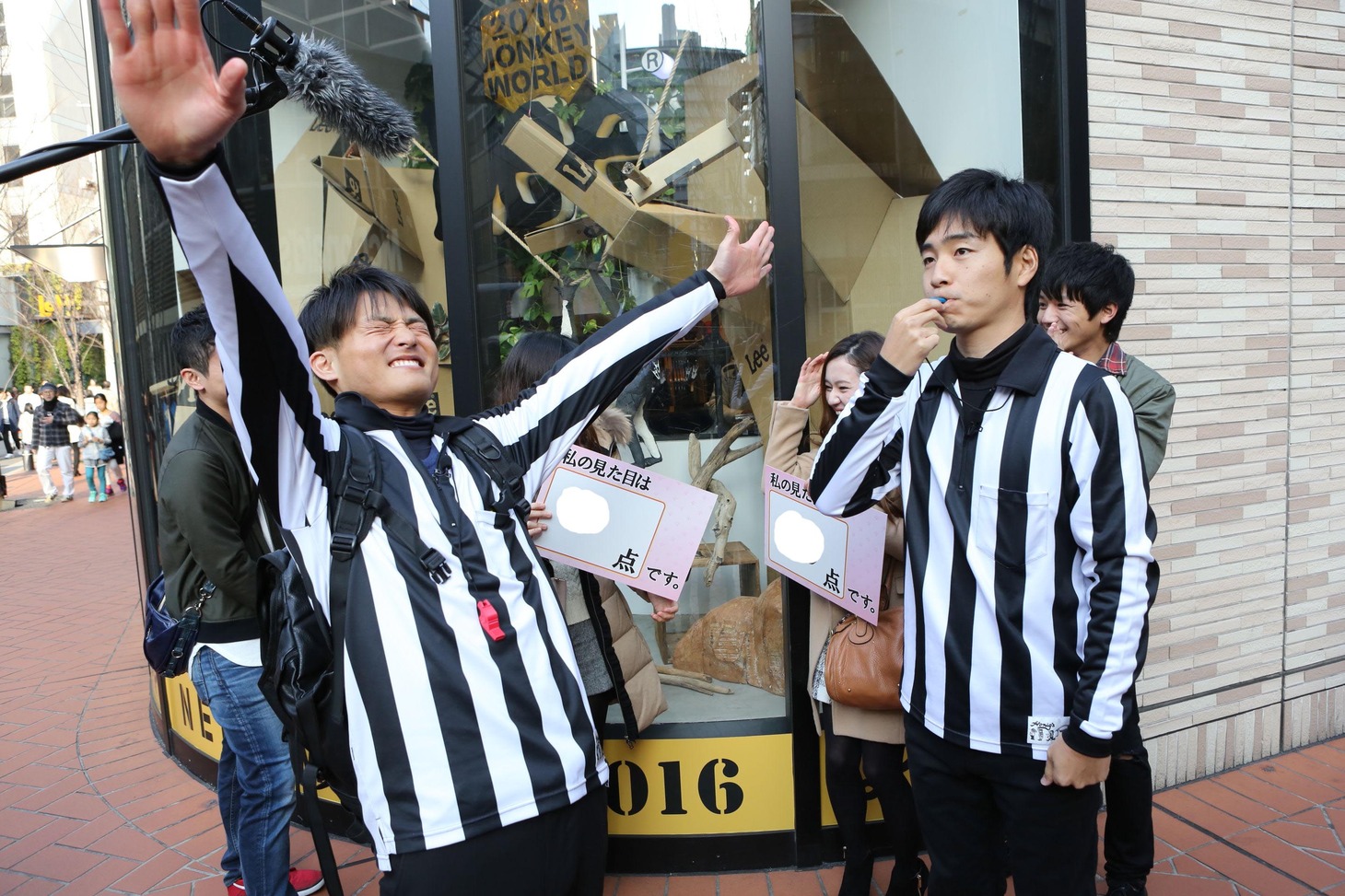 「ジャルやるっ！」の「見た目は何点？ピッタリ同点女子」のワンシーン。(c)関西テレビ