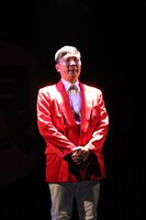 劇団マーガリンズの舞台「時計じかけのジンギスカン」に出演したオラキオ。