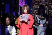左から有吉弘行、高樹澪。(c)日本テレビ