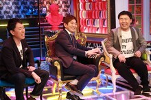 左からチュートリアル福田、メッセンジャー黒田、フットボールアワー岩尾。(c)テレビ大阪