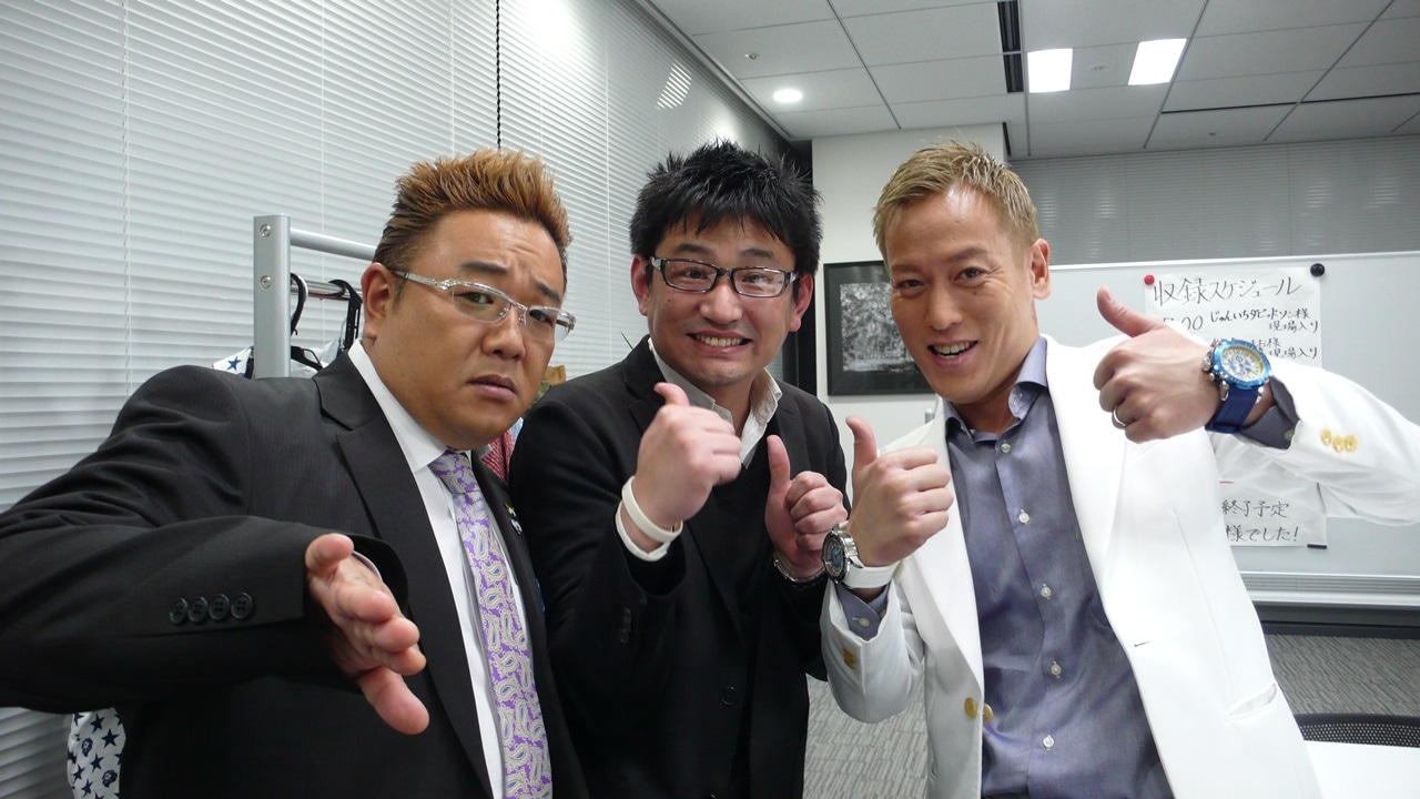 （左から）サンドウィッチマン伊達、サンドウィッチマンのマネージャー・林氏、じゅんいちダビッドソン。(c)中京テレビ