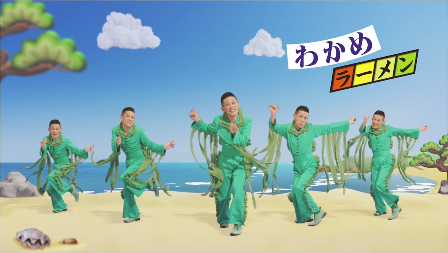 「わかめラーメン」の新テレビCMのワンシーン。