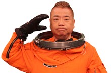 動画シリーズ「おうちde省エネ」に登場する出川哲朗。