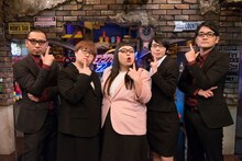 左から千鳥・大悟、ハリセンボン春菜、渡辺直美、ハリセンボンはるか、千鳥ノブ。(c)Dlife