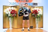 フィンスイミングのマスターズ日本代表選手に選ばれたオードリー春日。