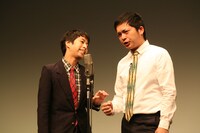 漫才中のウエストランド。