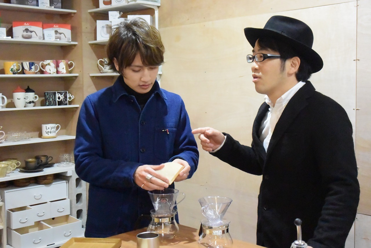 （左から）松本岳とドランクドラゴン鈴木。(c)テレビ朝日