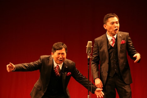 爆笑問題 (c)TITAN