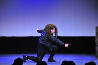 単独ライブ「ユリバーサルスタジオジャパン」の様子。