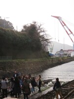 「軍艦島あるある、天候により上陸できない可能性が20%くらいありがち♪　だけどRGを信じて行ってみるツアー」の様子。