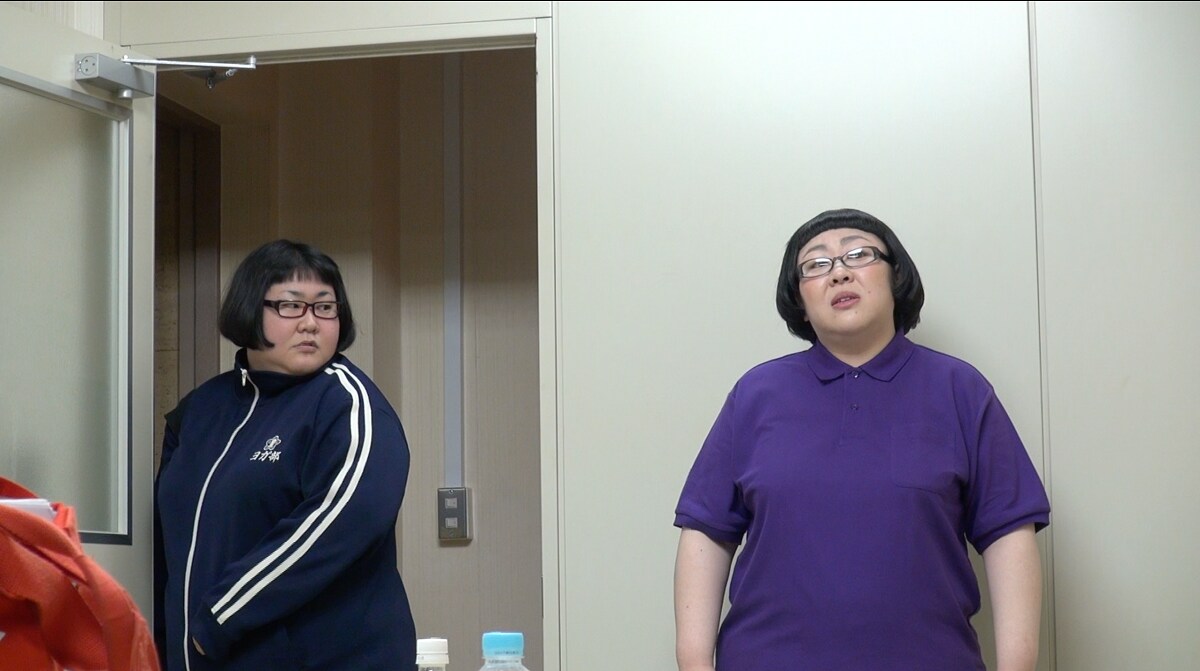 ドッキリにかけられるメイプル超合金・安藤（左）。(c)日本テレビ