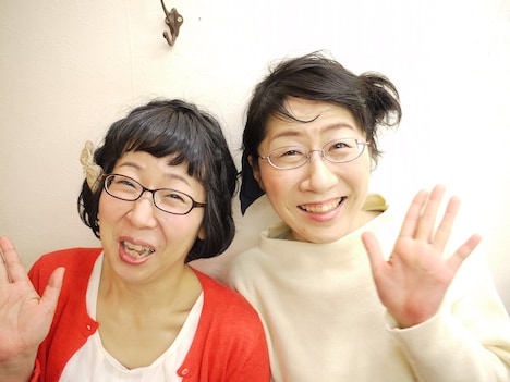 ドッキリで“かわいすぎるヘアアレンジ”を施された阿佐ヶ谷姉妹。(c)日本テレビ