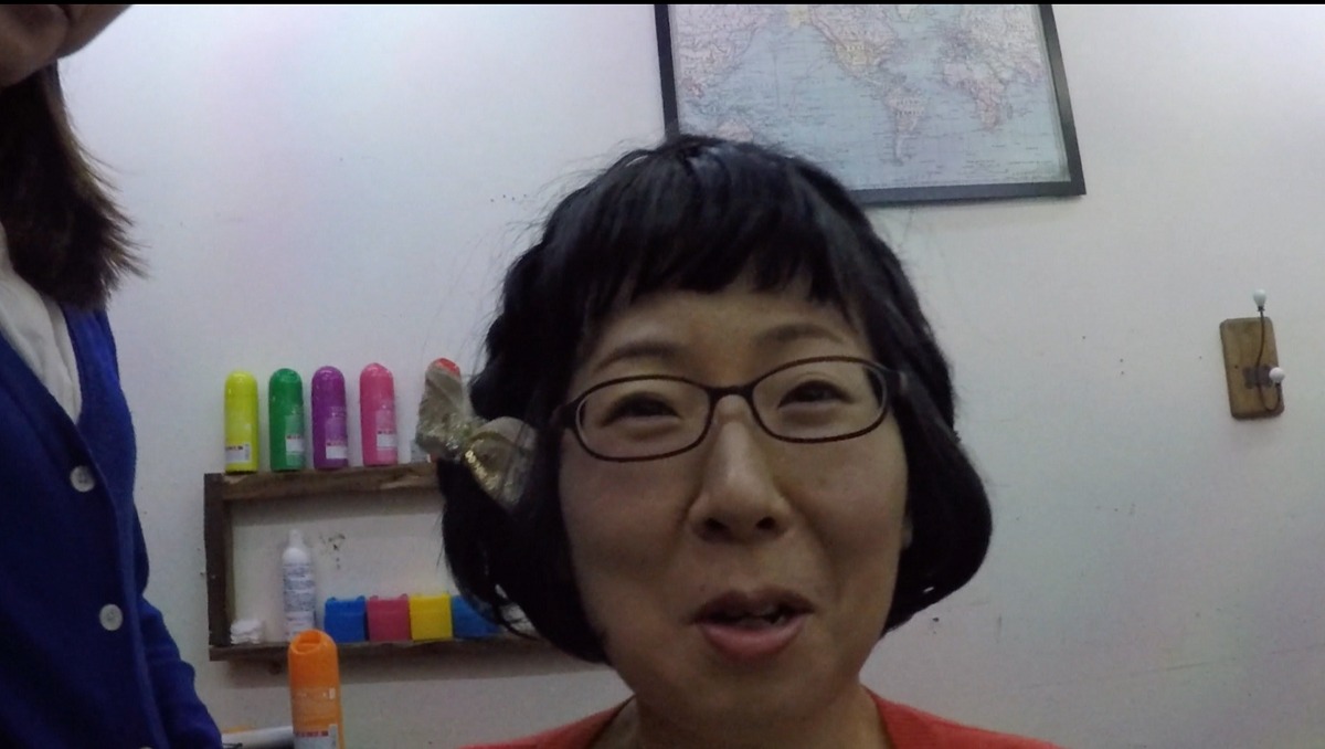 ドッキリで“かわいすぎるヘアアレンジ”に変身した阿佐ヶ谷姉妹。(c)日本テレビ