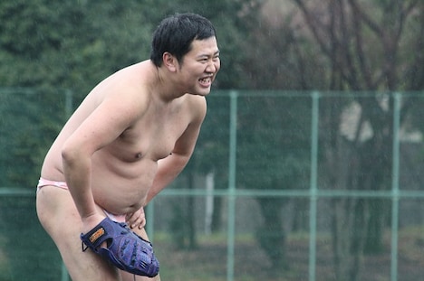 とにかく明るい安村 (c)関西テレビ