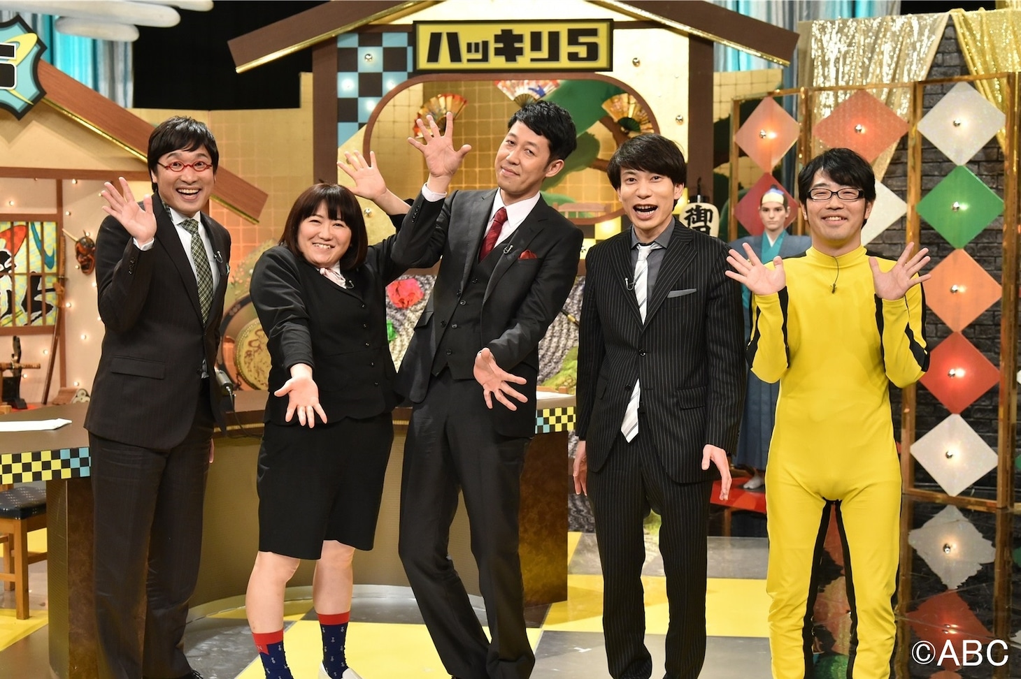 （左から）南海キャンディーズ山里、森三中・黒沢、小籔千豊、インパルス板倉、ドランクドラゴン鈴木。