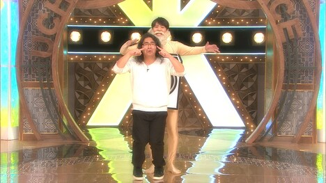 ネタを披露するロッチ。(c)日本テレビ