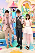 （左から）博多華丸・大吉の大吉、佐藤隆太、西野七瀬（乃木坂46）。