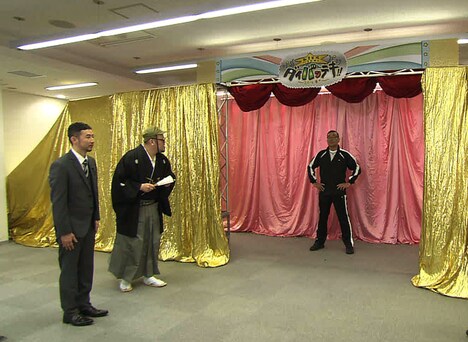 最終試験に登場するオール巨人(右)。(c)関西テレビ