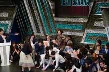 ジャンプしたTEAM BANANA藤本の着地の衝撃に耐えてみせるやさしいズ・たい。