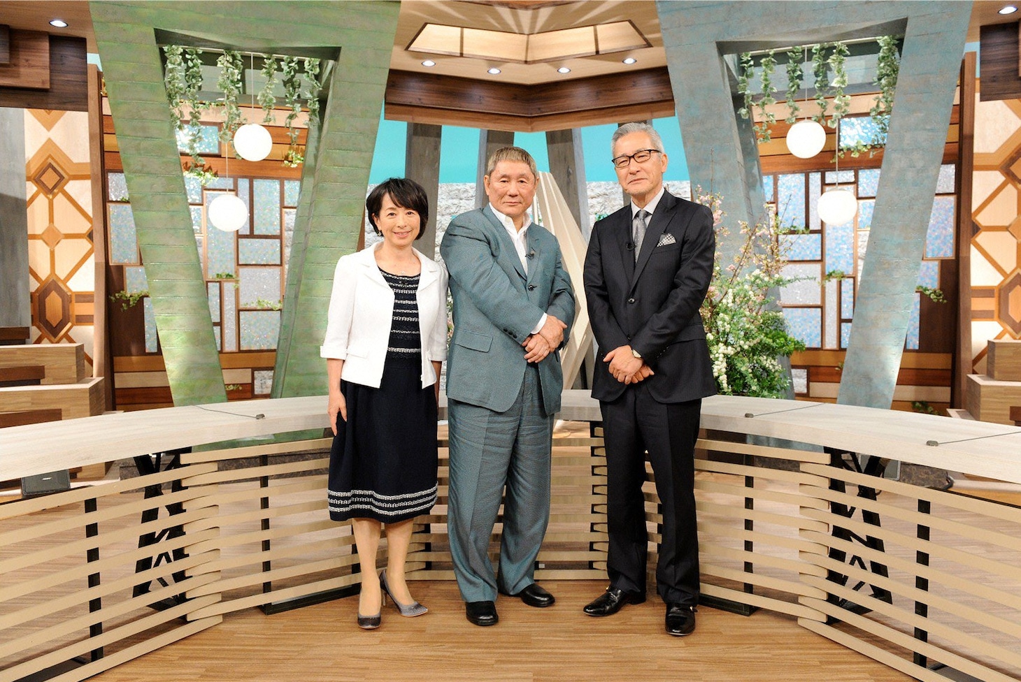 「ビートたけしのTVタックル」に出演するビートたけし（中央）、大竹まこと（右）、阿川佐和子（左）。(c)テレビ朝日