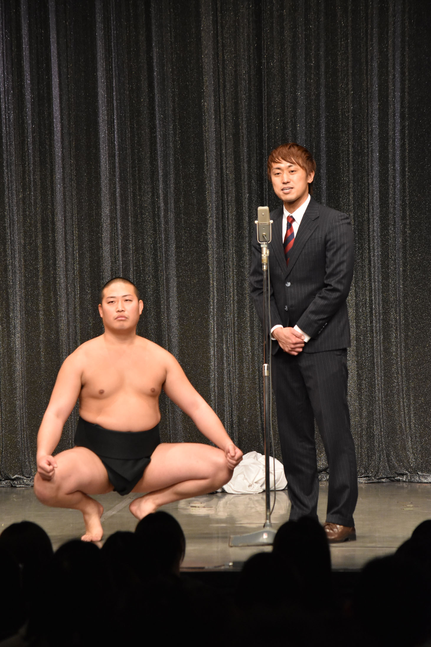 こずまとり