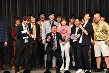 「おもろいあるある」でライブを締める笑い飯・哲夫。