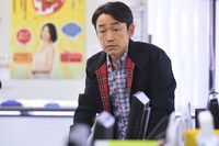 公開された場面写真に写るアリtoキリギリス石井。(c)2016「のぞきめ」製作委員会
