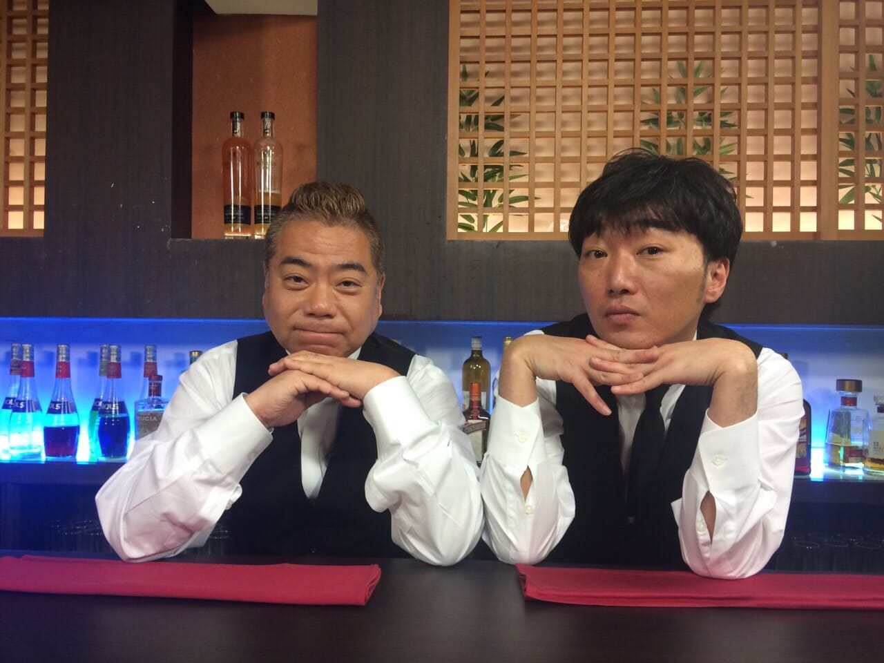 「僕でよろしければ。。。」に出演する（左から）出川哲朗、スピードワゴン小沢。(c)CBC