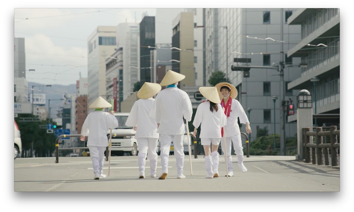 動画「松山発オリジナルロードムービー『移住お遍路 Moving☆5』」のワンシーン。