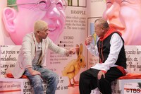 （左から）松本人志、笑福亭鶴瓶。