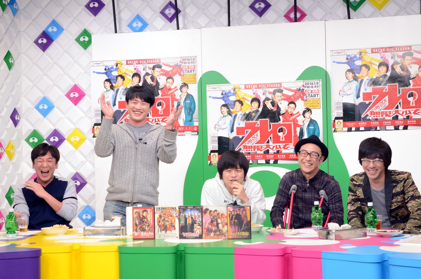 デコの名言に爆笑する（左から）東京03飯塚、劇団ひとり、バカリズム、東京03角田、東京03豊本。