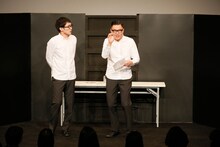 「シソンヌライブ『モノクロ』2016」の様子。