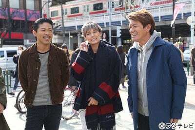 「おじゃMAP!!スペシャル」に出演する（左から）松本利夫、梅宮アンナ、ヒロミ。