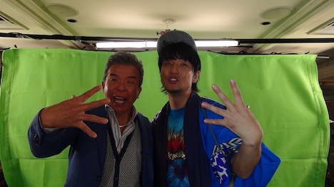 （左から）村上ショージと遊助。