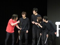 「すいているのに相席3.5」のワンシーン。