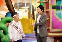 （左から）ナインティナイン岡村、今田耕司。(c)ABC