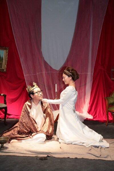 左からバッファロー吾郎A、友近。