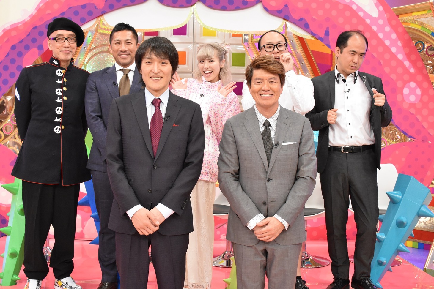 「ずっと引っかかってました。～ヒロミ＆ジュニア 心のとげぬき屋～」の出演者たち。(c)中京テレビ