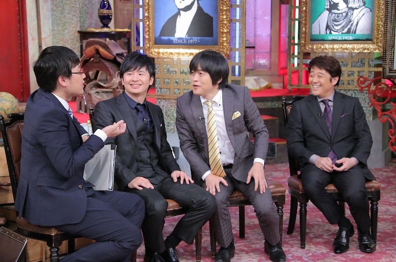 左から南海キャンディーズ山里、オードリー若林、バカリズム、坂上忍。(c)日本テレビ