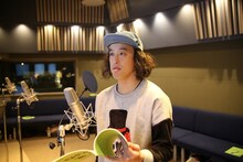 アフレコに臨むエレキコミックやつい。